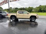 Used 2017 Toyota Tacoma TRD Off-Road image 4