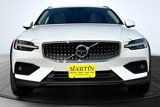 Used 2020 Volvo V60 T5 Cross Country image 3