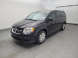 Used 2018 Dodge Grand Caravan SE w/ UConnect Hands-Free Group image 2