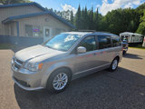 Used 2020 Dodge Grand Caravan SXT image 2