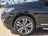 Used 2019 Nissan Pathfinder Platinum image 5