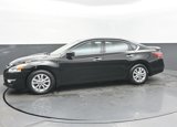 Used 2015 Nissan Altima 2.5 S w/ Sport Value Package image 4