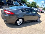 Used 2015 Ford Fusion SE image 3