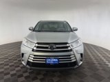Used 2017 Toyota Highlander XLE image 3