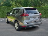 Used 2018 Nissan Rogue SV image 4