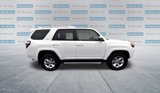 Used 2016 Toyota 4Runner SR5 Premium image 4