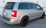 Used 2014 Chrysler Town & Country Touring image 6