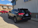 Used 2017 Jeep Grand Cherokee Limited image 3