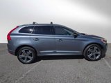 Used 2017 Volvo XC60 T5 Dynamic image 2
