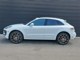 Certified 2024 Porsche Macan image 2