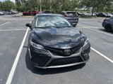 Used 2018 Toyota Camry SE image 2
