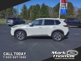 Used 2023 Nissan Rogue SV image 2