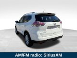 Used 2016 Nissan Rogue SV image 3