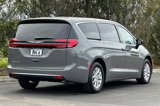 New 2025 Chrysler Pacifica Select image 4