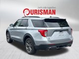 Used 2021 Ford Explorer XLT w/ Equipment Group 202A image 4