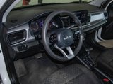 Used 2022 Kia Rio LX image 5