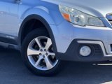 Used 2014 Subaru Outback 2.5i Limited w/ Moonroof Package image 2