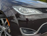 Used 2017 Chrysler Pacifica Limited w/ Advanced Safetytec Group image 4
