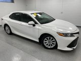 Used 2018 Toyota Camry LE image 5