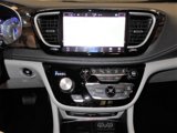 New 2023 Chrysler Pacifica Limited w/ Uconnect Theater Family Group image 4