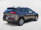 Used 2017 Jeep Cherokee Latitude w/ Comfort/Convenience Group image 5