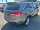 Used 2017 Kia Sorento LX image 5