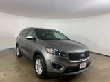 Used 2017 Kia Sorento LX image 4