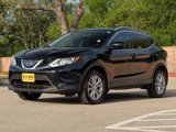 Used 2018 Nissan Rogue Sport SV image 2