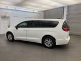 New 2025 Chrysler Pacifica Select image 5