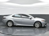 Used 2023 Toyota Camry SE image 4