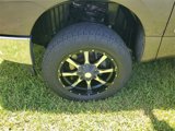 Used 2016 Nissan Titan SV image 5