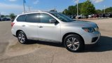 Used 2018 Nissan Pathfinder SL image 2
