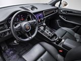 Certified 2025 Porsche Macan image 4