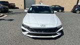 New 2025 Hyundai Elantra SE image 2