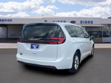 Used 2023 Chrysler Pacifica Touring-L image 2