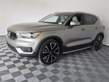 Certified 2022 Volvo XC40 T5 Momentum w/ Premium Package image 4