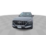 Used 2025 Hyundai Venue SEL image 3
