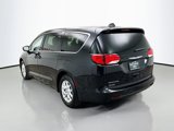 Used 2017 Chrysler Pacifica LX image 5