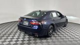 Used 2022 Toyota Camry SE image 4