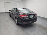 Used 2017 Ford Fusion SE w/ Fusion SE Technology Package image 5