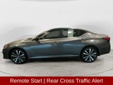 Used 2022 Nissan Altima 2.5 SR image 2