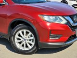 Used 2018 Nissan Rogue SV w/ Premium Package image 3