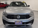Used 2022 Volkswagen Tiguan SE R-Line image 2