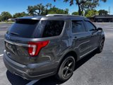 Used 2018 Ford Explorer XLT image 5