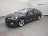 Used 2017 Volkswagen Passat 1.8T SE image 2