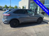 Used 2022 Ford Edge SE w/ Black Appearance Package image 5
