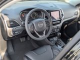 Used 2022 Jeep Cherokee Limited image 2