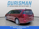 Used 2023 Chrysler Pacifica Touring-L image 5
