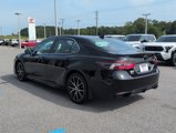Used 2024 Toyota Camry SE image 3