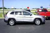 Used 2019 Jeep Cherokee Latitude w/ Popular Appearance Group image 5